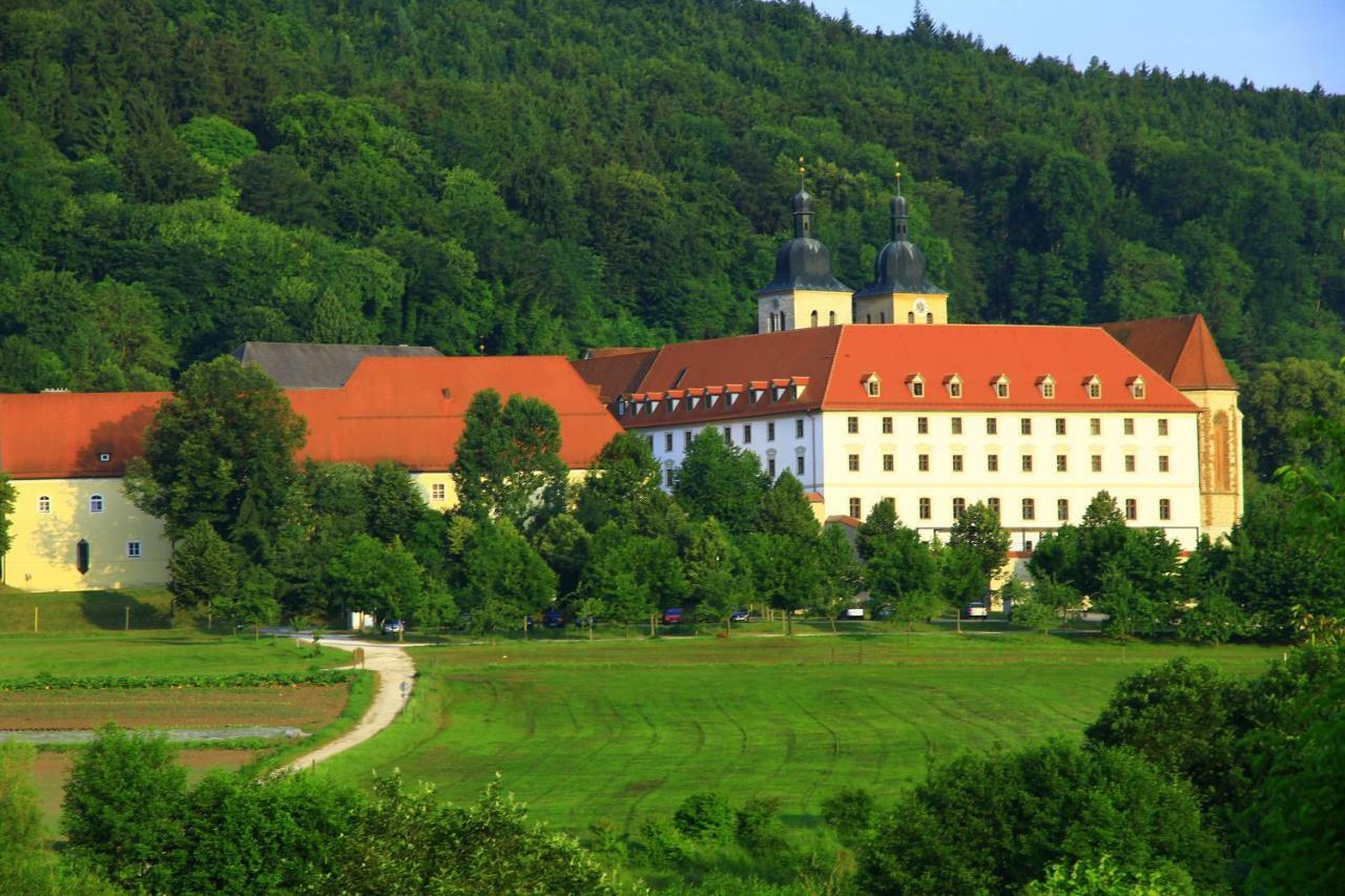 Kloster Plankstetten Gaste- Und Tagungshaus Berching Buitenkant foto