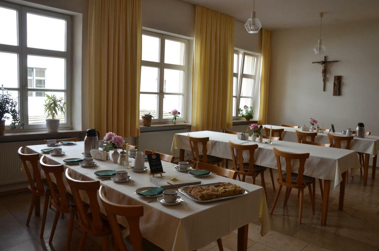 Kloster Plankstetten Gaeste- Und Tagungshaus Hotel Berching Buitenkant foto